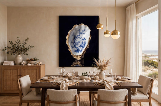 Poster Oester - Delfts Blauw in een eetkamer boven de eettafel