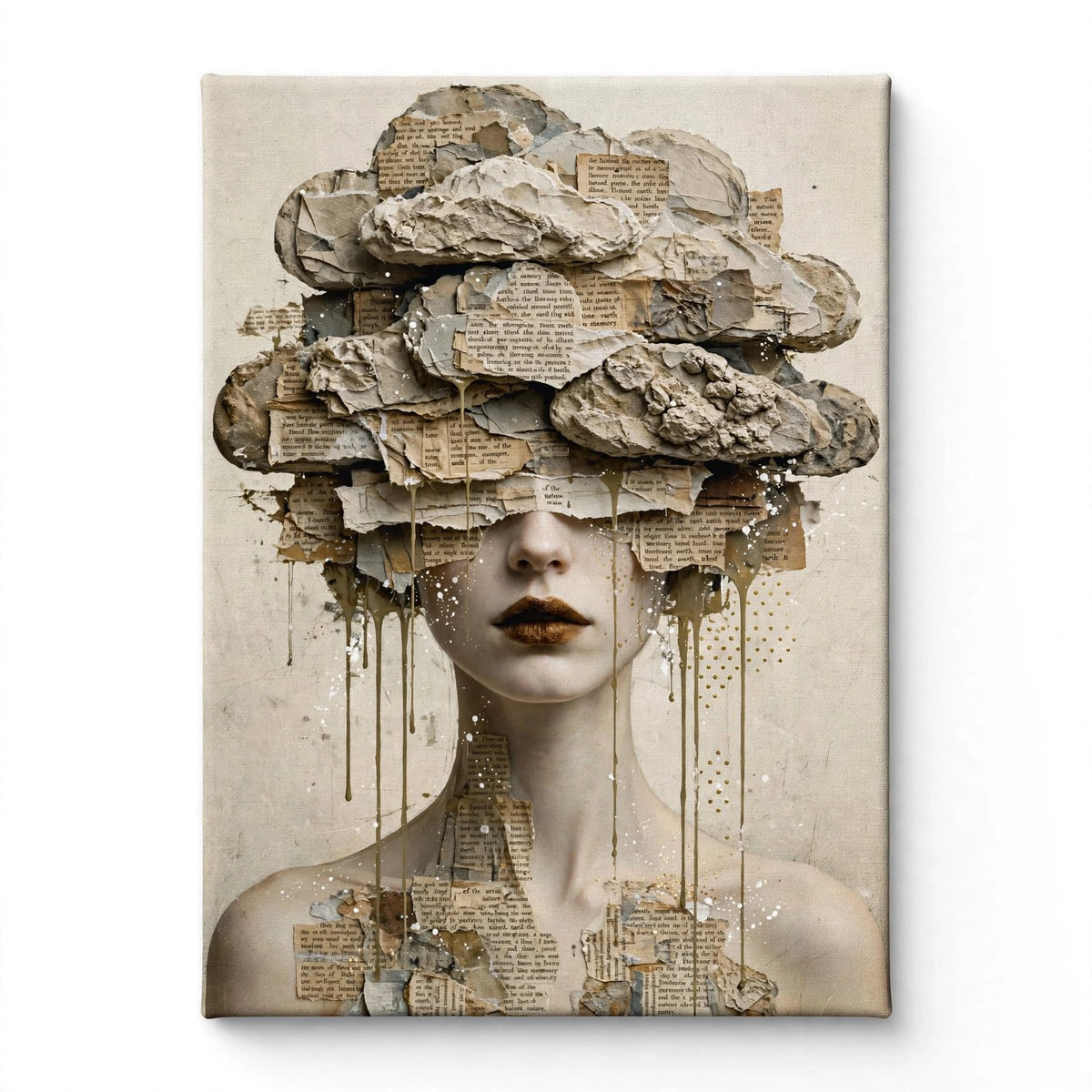 Gedachtenwolk, canvas van een vrouwenportret met een wolk van krantenpapier over de ogen en gouden verfdruppels