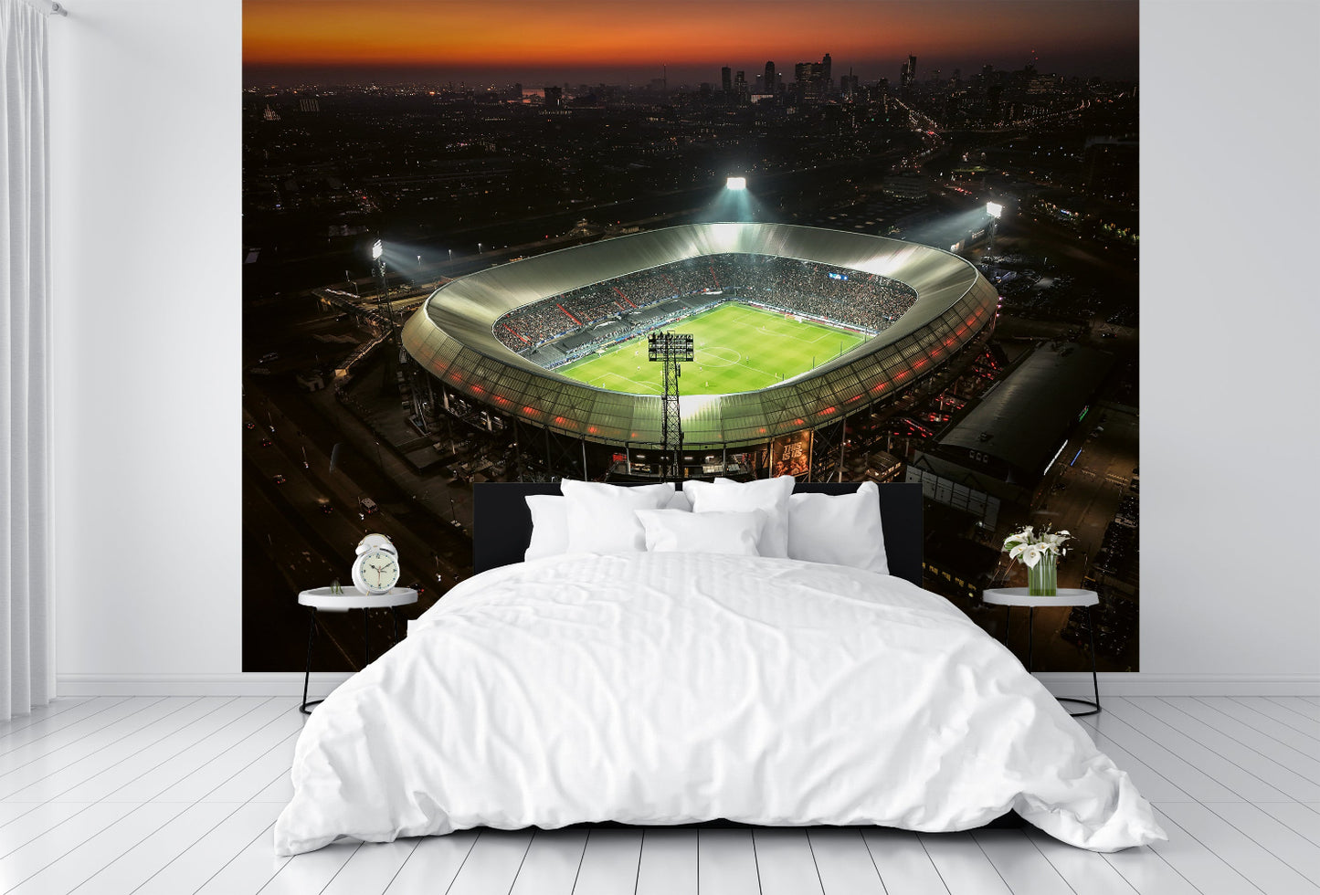 Breng de unieke sfeer van het stadion van Feyenoord in huis met dit indrukwekkende foto behang van De Kuip. Dit grote muurbehang laat het iconische stadion uit Rotterdam tot leven komen en is perfect voor echte Feyenoord-supporters of liefhebbers van voetbal en stadionbeleving.