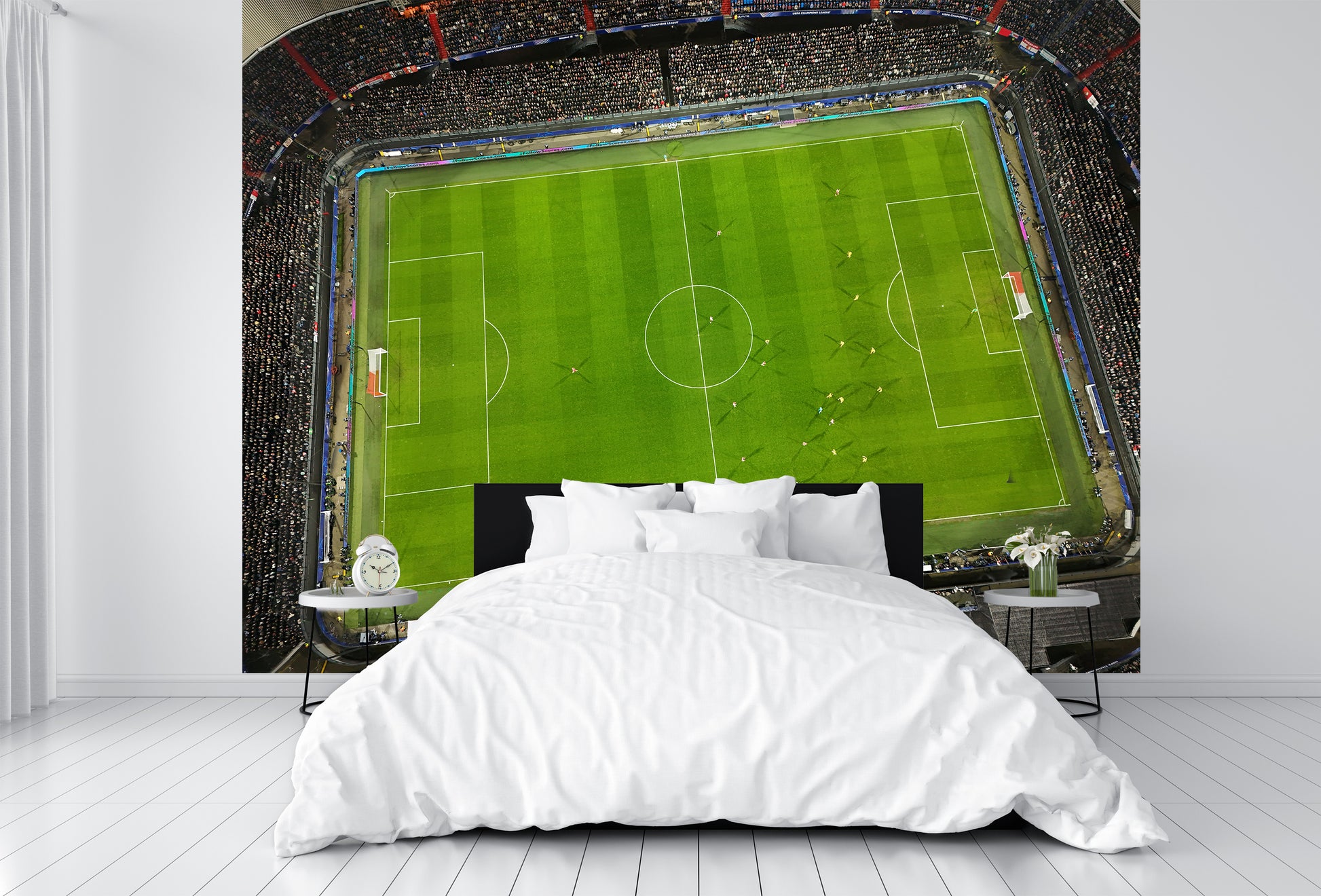 Breng de unieke sfeer van het stadion van Feyenoord in huis met dit indrukwekkende foto behang van De Kuip. Dit grote muurbehang laat het iconische stadion uit Rotterdam tot leven komen en is perfect voor echte Feyenoord-supporters of liefhebbers van voetbal en stadionbeleving.