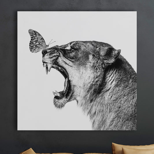 Poster Roar Butterfly White in een lichte woonkamer