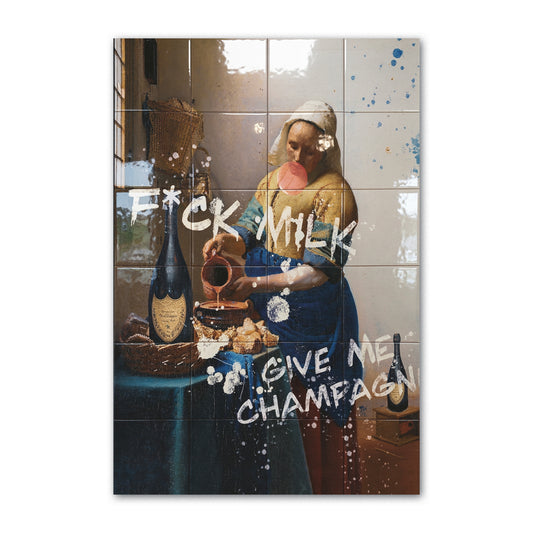 Tegeltableau F*ck Milk in hoogglans, Melkmeisje met kauwgombel en champagne