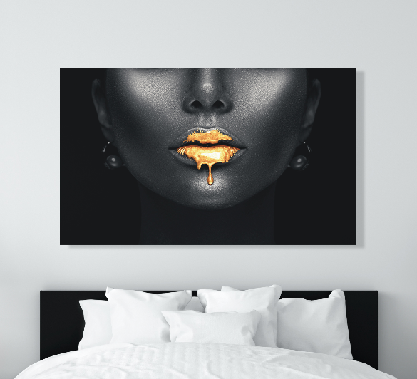 Schilderij Gezicht met Gouden Lippen