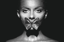Afbeelding in Gallery-weergave laden, Schilderij-Butterfly Woman-PosterGuru

