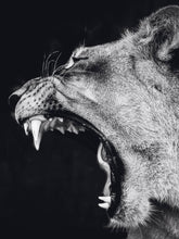 Afbeelding in Gallery-weergave laden, Schilderij-Dark Lioness No4-PosterGuru
