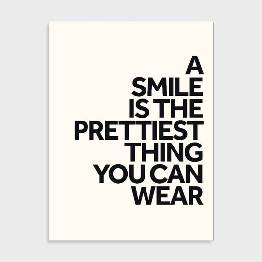 Tekstposter A smile is the prettiest thing you can wear in beige tinten